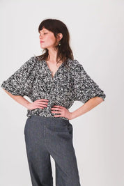 pantalon_femme_jean_gris_twisted_pantalon_manou_pe25