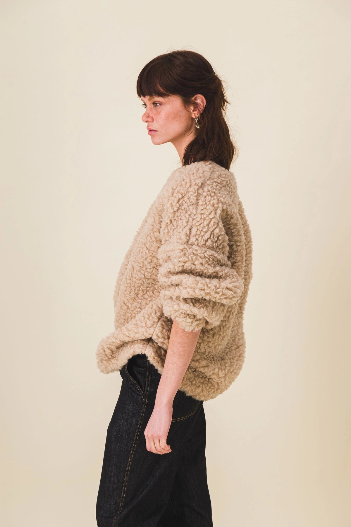 Pull-en-laine-moumoute-beige-abby_Ah25_8.webp