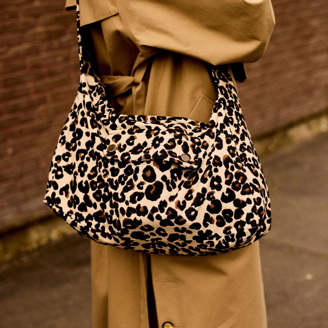 Sac_besace_leopard_polly_AH25hp.jpg