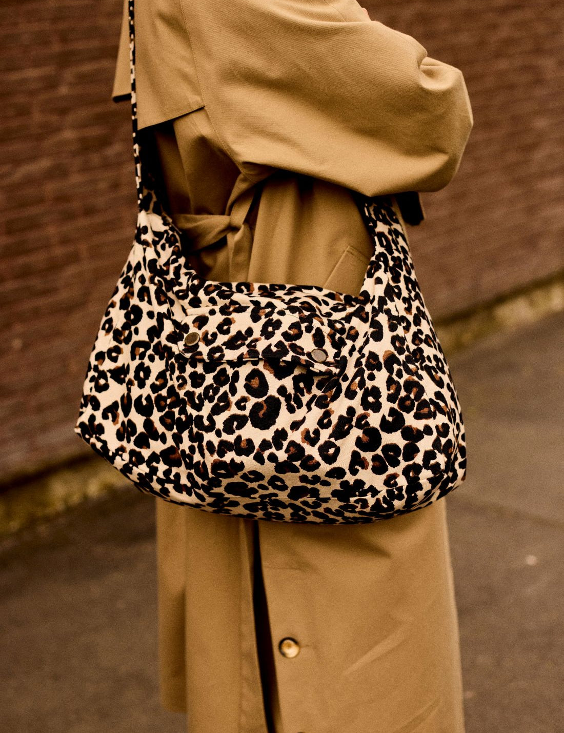 Sac_besace_leopard_polly_AH25hp.jpg