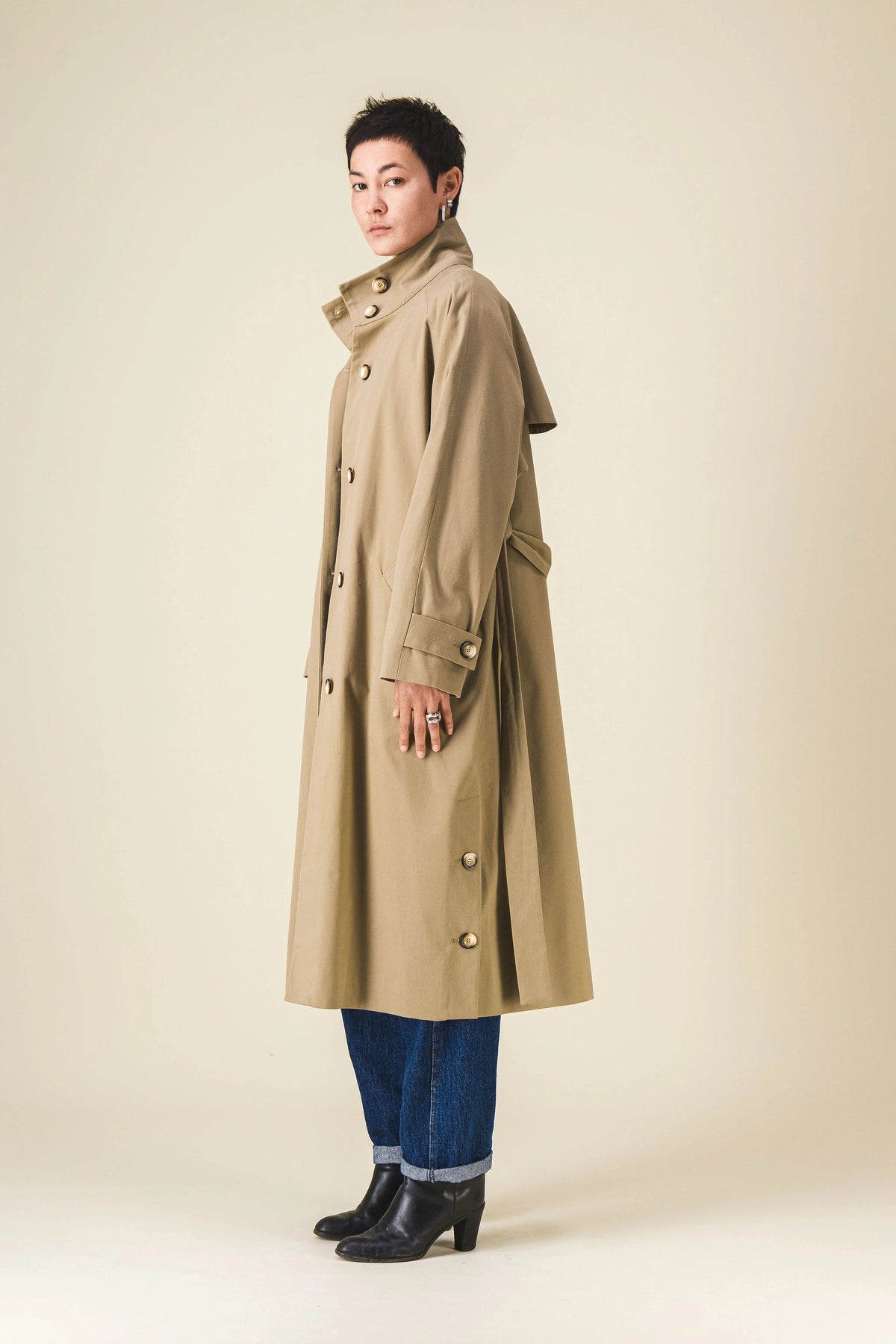 Trench-femme-long-beige-joud_Ah25bd_4.webp
