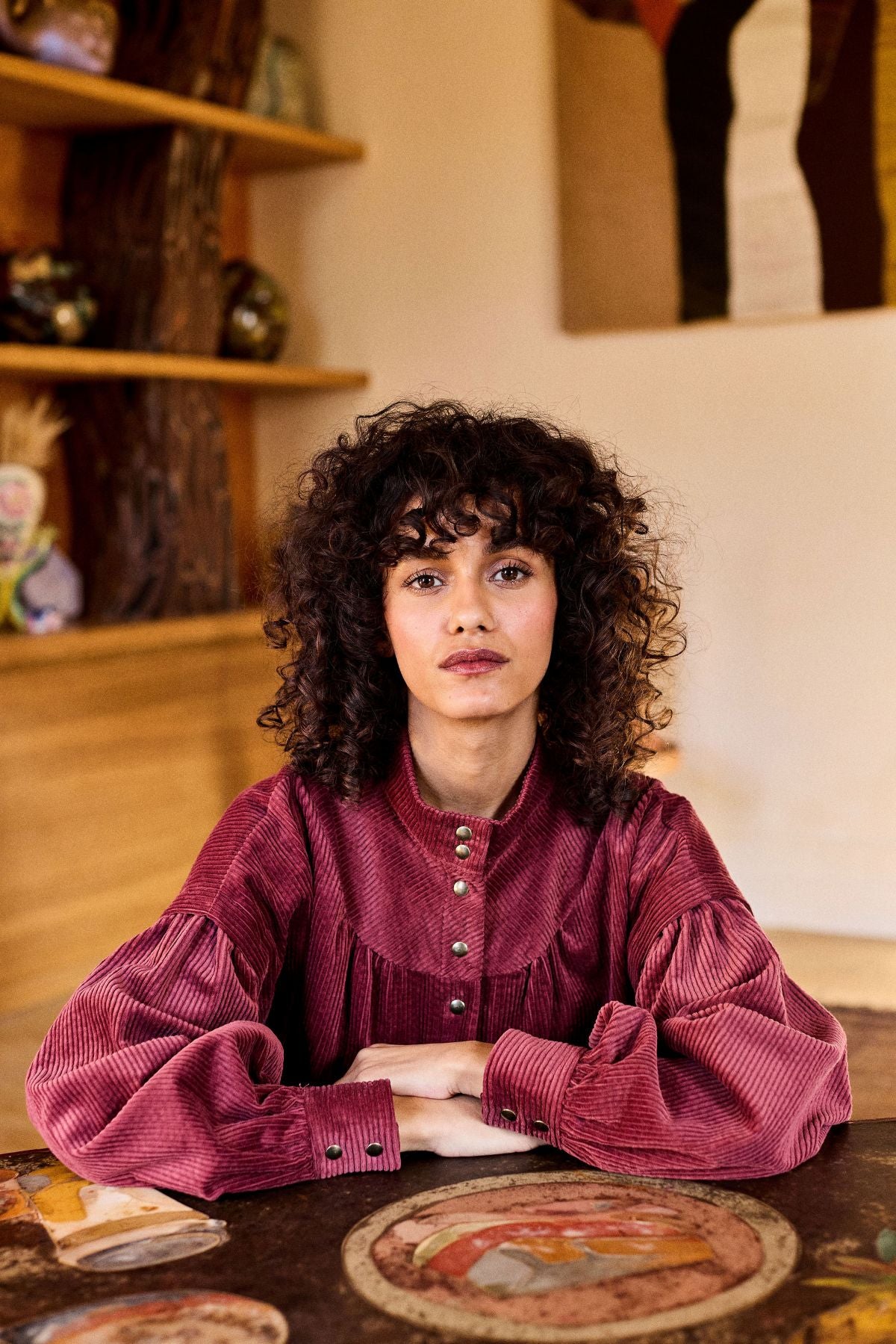 blouse-velours-col-montant-femme-juliette-velours-bordeaux-SIXSOEURS_AH26.jpg