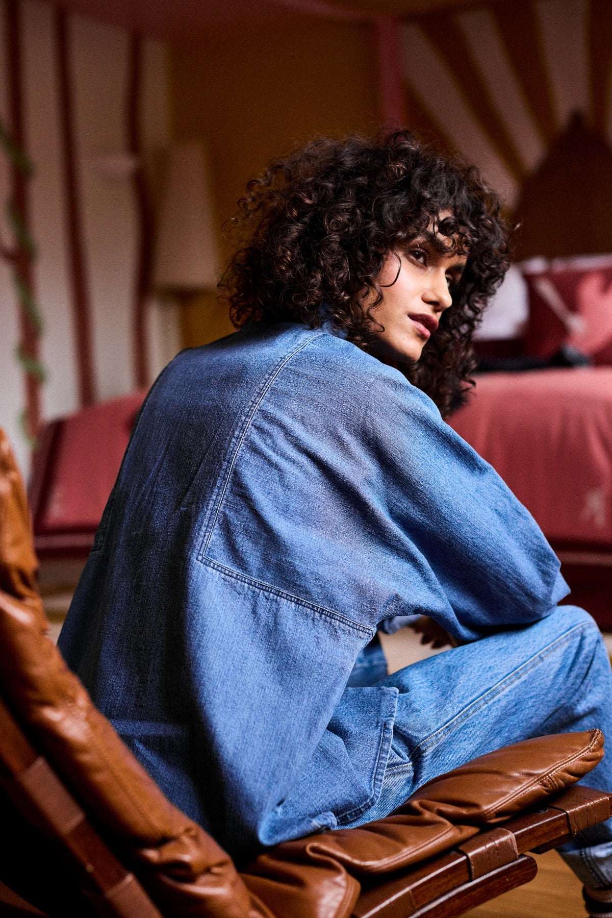 Milla, chemise col officier en denim light, précollection automne-hiver SIXSŒURS fabriquée à Paris