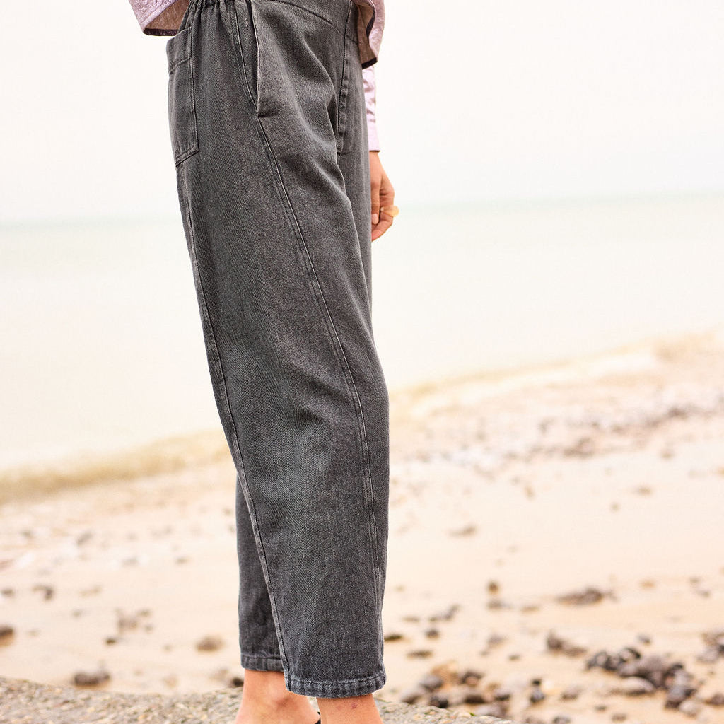 pantalon_femme_jean_gris_twisted_pantalon_manou_pe25