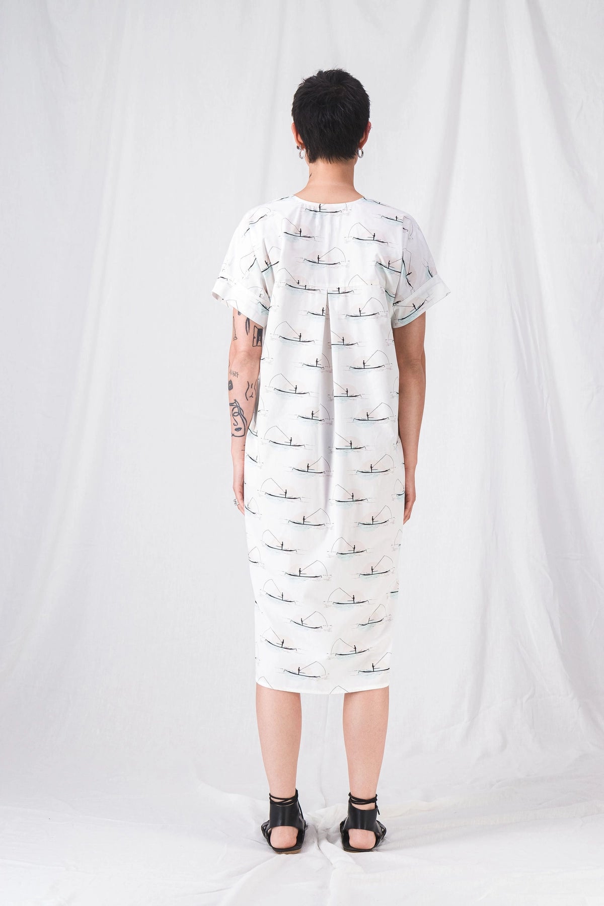 robe_ample_et_longue_blanc__pe25