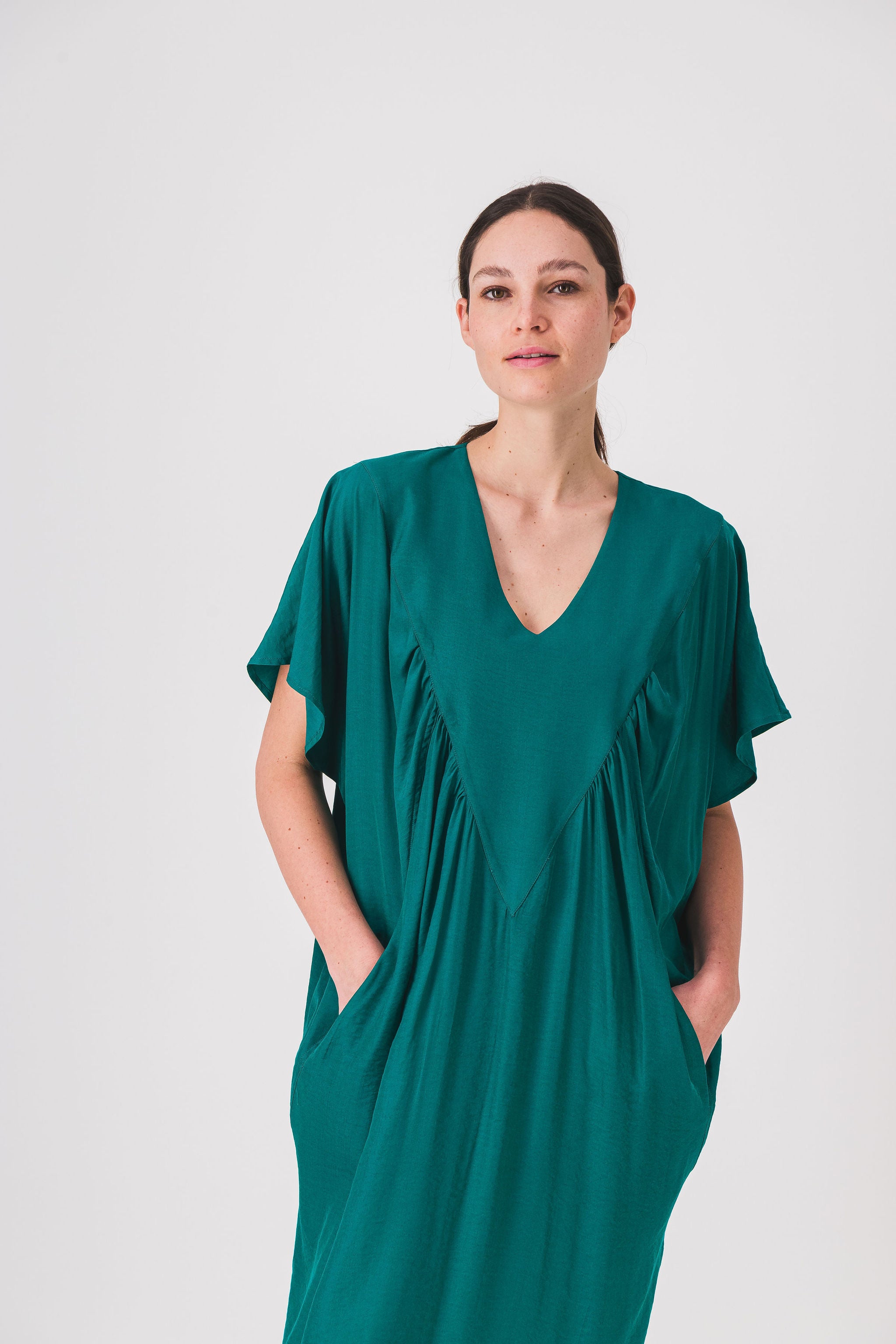 robe_longue_col_v_verte_robe_mishi_pe25