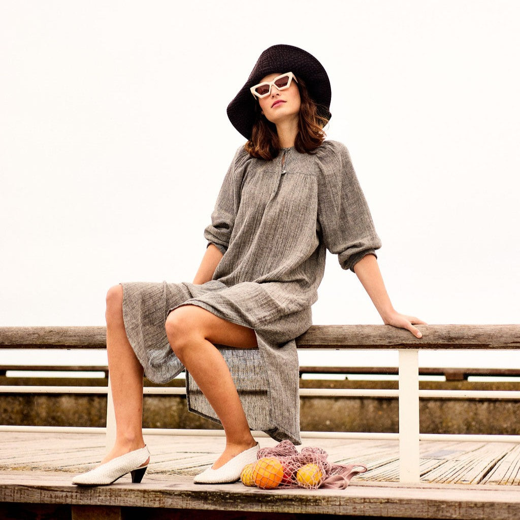 robe_longue_droite_grise_robe_vanity_pe25_HP_carree.jpg