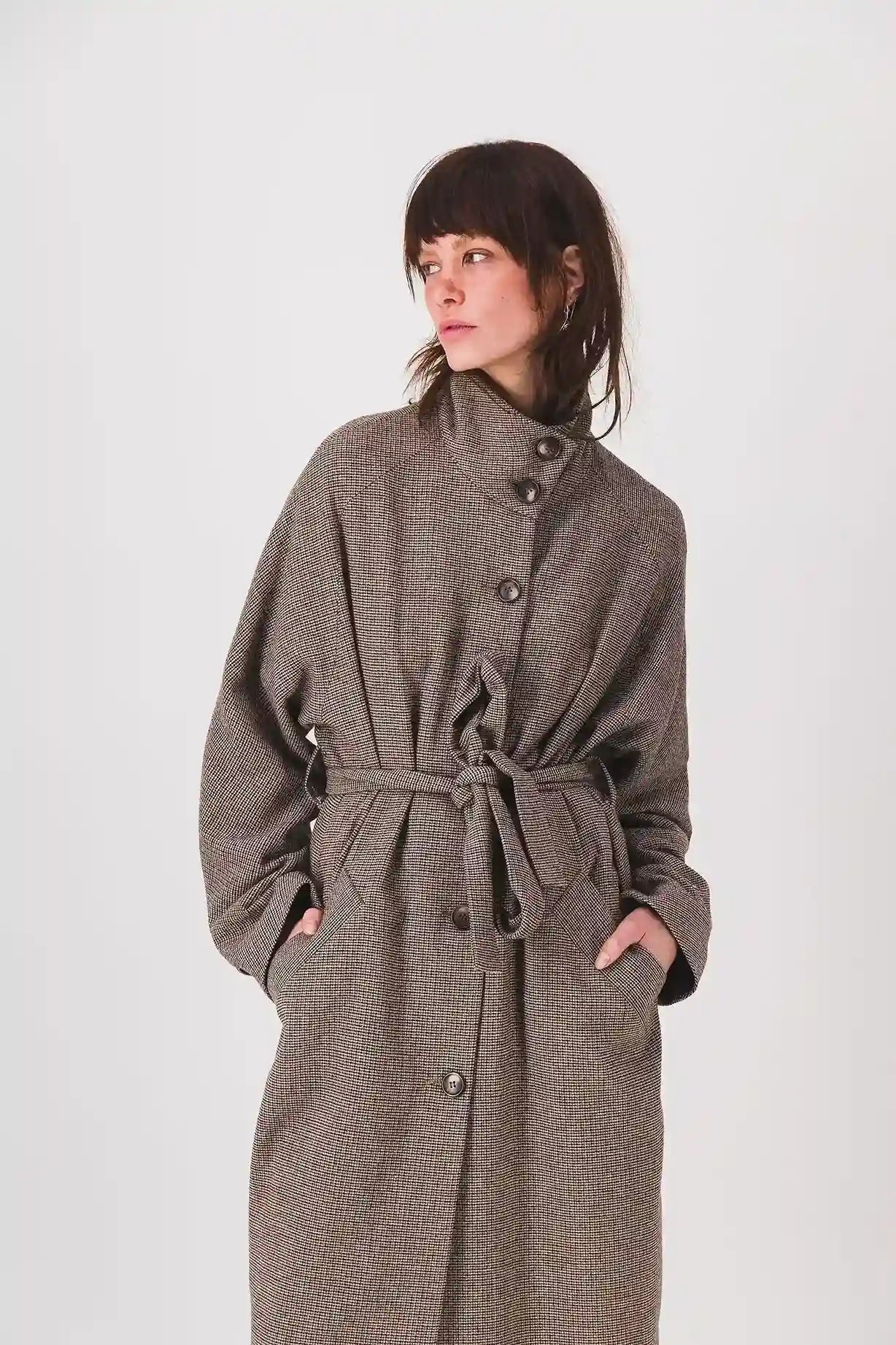 trench_femme_long_noir_marron_en_laine_trench_achille_pe25